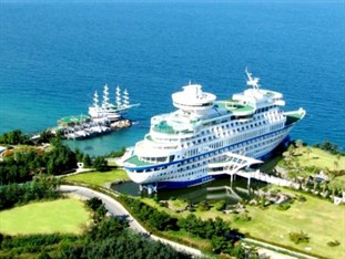 Sun_Cruise_Resort_and_Yacht_Hotel_Exterior15