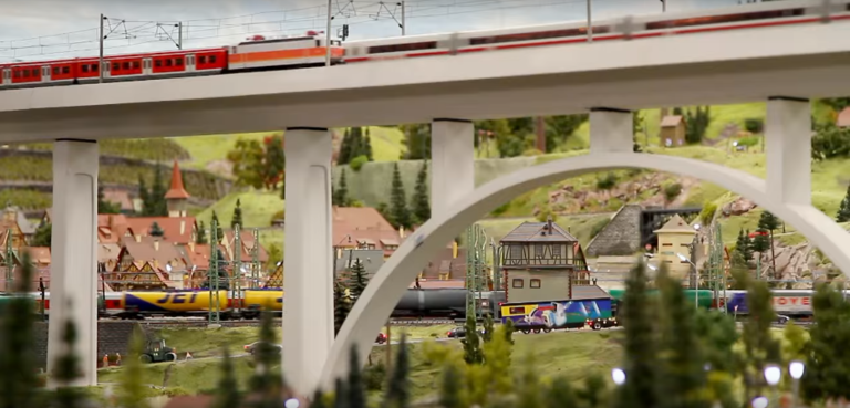 Ένας Μικρόκοσμος Μπροστά σας!