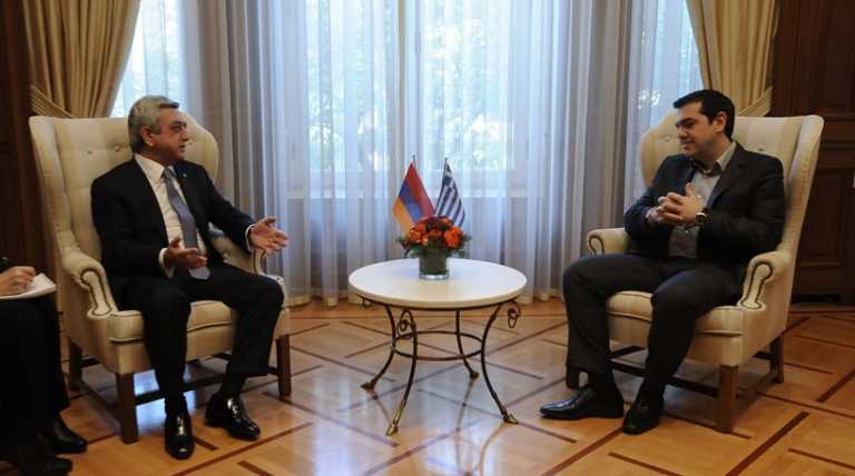 Τσίπρας: “Αντιμετωπίζουμε τις προκλήσεις του προσφυγικού με το κεφάλι ψηλά”