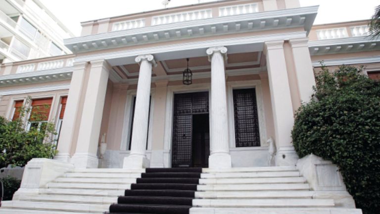 Μαξίμου: Σε αναζήτηση συμμάχων για τον εκλογικό νόμο