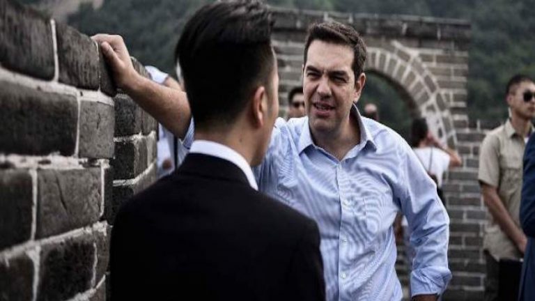 Ξεκινά το επίσημο μέρος της επίσκεψης Τσίπρα στην Κίνα