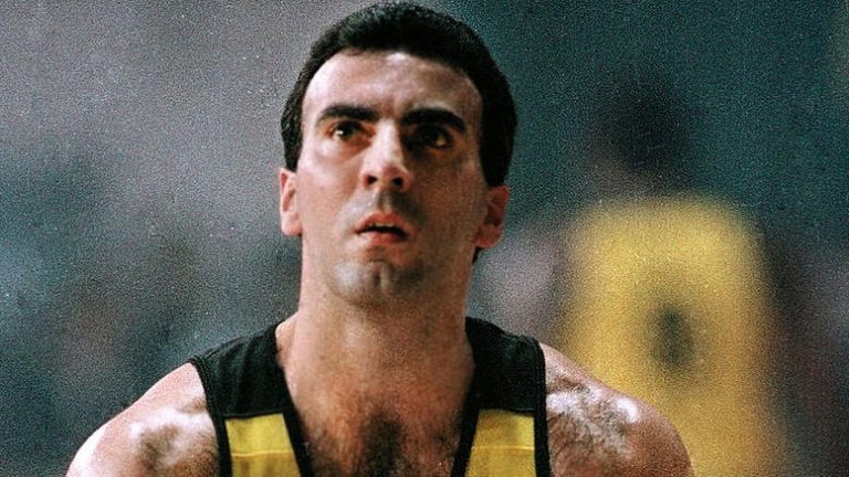 Γκάλης: Η απίστευτη ιστορία του ζωντανού θρύλου του ελληνικού μπάσκετ