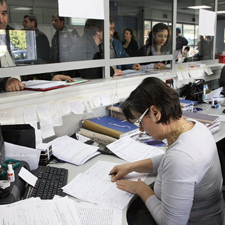 Eurostat: Πρωταθλήτρια η Ελλάδα στην αύξηση της φορολόγησης το 2016