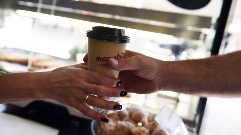 Lockdown: Νέα μέτρα αλλά και πρόστιμα από σήμερα για take away