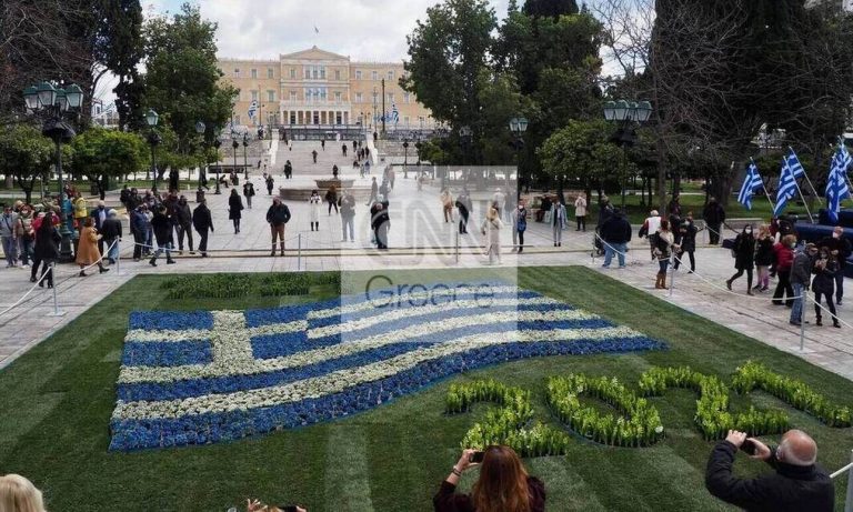 Επέτειος 1821: Τελευταίες προετοιμασίες για τη μεγάλη γιορτή στο κέντρο της Αθήνας