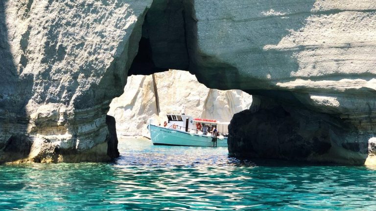 Μήλος: Η «πρωταγωνίστρια» των τουριστικών δημοσιευμάτων