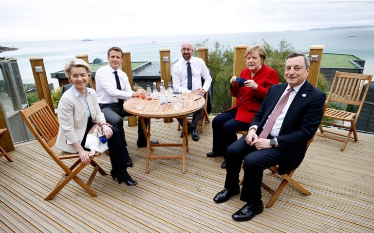 Bloomberg: O «Σούπερ Μάριο», διάδοχος της Μέρκελ στην Ε.Ε.;