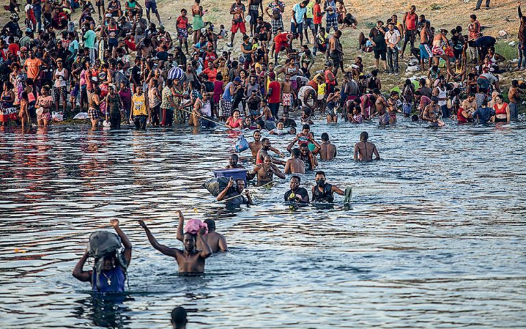 Απελάσεις εξπρές από Μπάιντεν