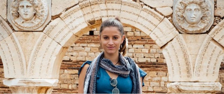 H 23χρονη που έχει ταξιδέψει σε όλες τις χώρες του κόσμου είναι το νέο μας inspiration!