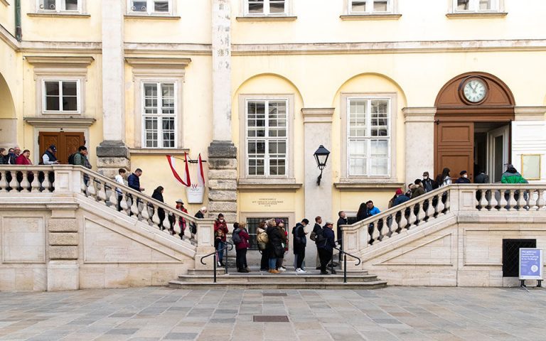 Αυστρία: Lockdown για δύο εκατ. ανεμβολίαστους από σήμερα