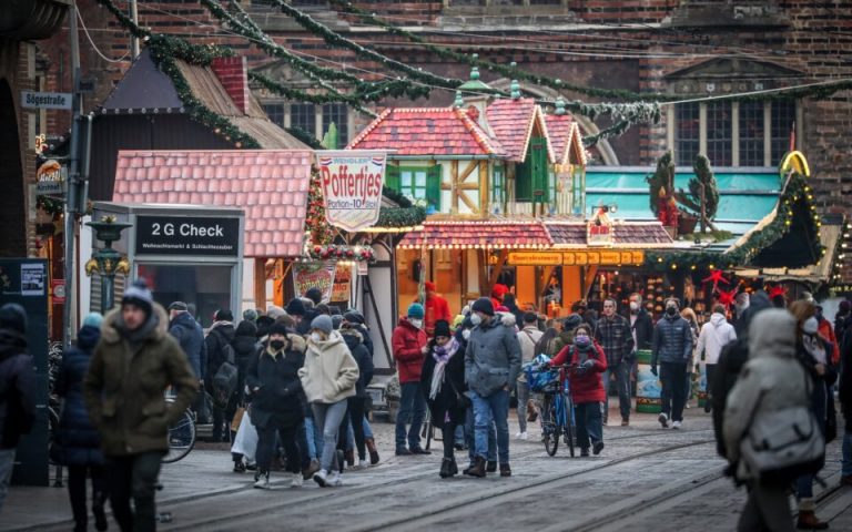 Ηπιότερα τα συμπτώματα της μετάλλαξης «Όμικρον»