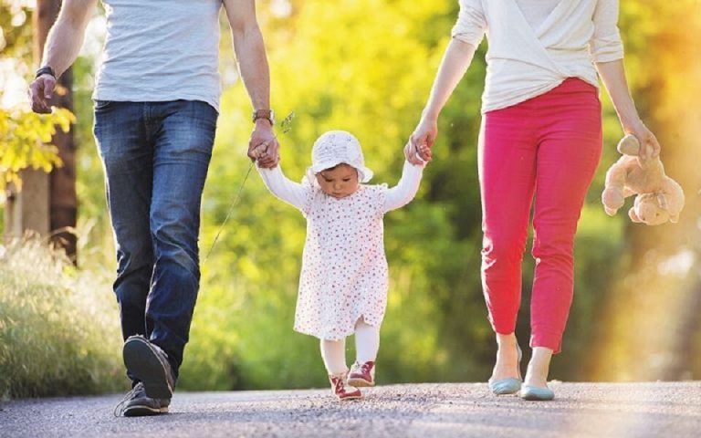 Τα οφέλη της συνεπιμέλειας για τα παιδιά – Μελέτες Ελλήνων και διεθνών ειδικών