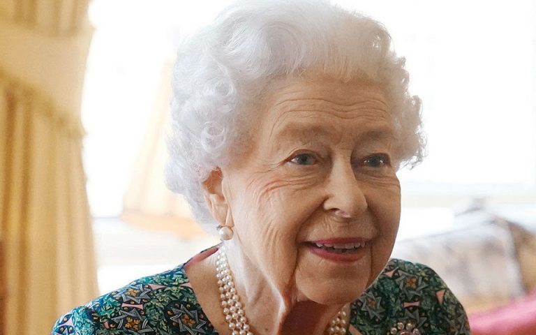 Βασίλισσα Ελισάβετ: Ανησυχία για την υγεία της