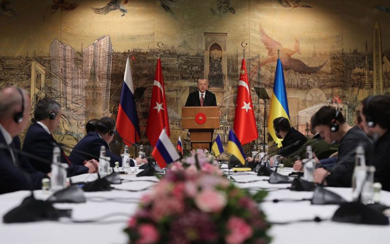 Μόσχα-Κίεβο: Σε εξέλιξη οι διαπραγματεύσεις στην Κωνσταντινούπολη – Μήνυμα Ερντογάν