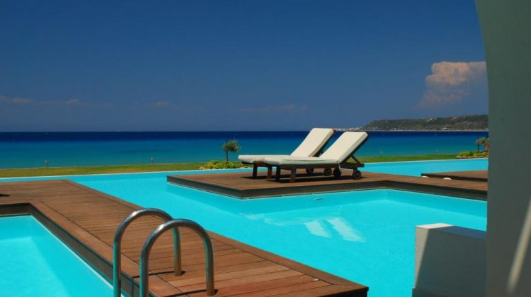 SOS από τους ξενοδόχους στην κυβέρνηση για εισαγωγή ξένων εργαζομένων