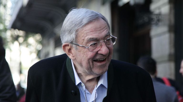 Θάνατος τέως βασιλιά Κωνσταντίνου: Διυπουργική επιτροπή στο Μαξίμου – Τι θα συζητηθεί