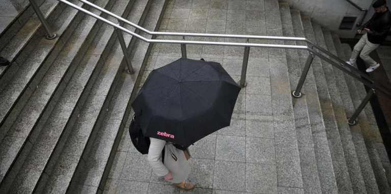 Νέο έκτακτο δελτίο επιδείνωσης καιρού: Ισχυρές καταιγίδες και λασποβροχές έως το βράδυ, σε ποιες περιοχές