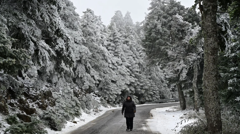 Κακοκαιρία: Το διήμερο της ψυχρής εισβολής σε χάρτες – Σε ποιες περιοχές θα χιονίσει, πότε και πού θα το στρώσει στην Αττική