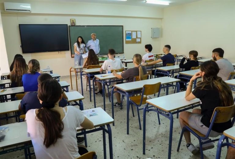 Ξεκινούν διαδικτυακά φροντιστήρια για τα πανελλαδικώς εξεταζόμενα μαθήματα: Ποια η διαδικασία – Ποιοι θα διδάσκουν
