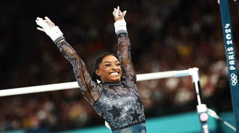 Χιλιάδες κρύσταλλοι Swarovski: Η πιο ακριβή στολή στην ιστορία των Ολυμπιακών Αγώνων, σαν πριγκίπισσες οι αθλήτριες