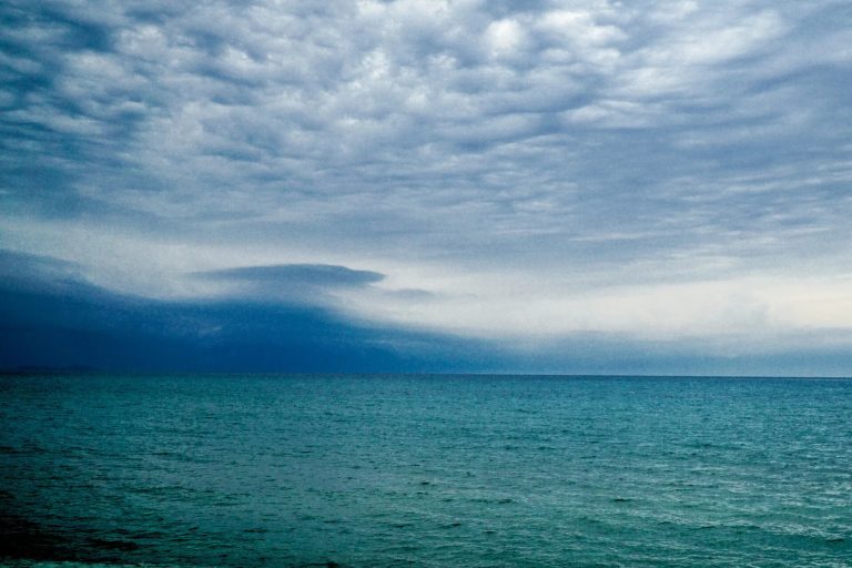 Νέα κακοκαιρία και πτώση της θερμοκρασίας από αύριο – Φεύγει η ATENA και έρχεται ο BORIS