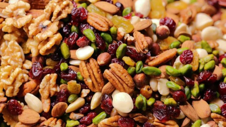 Αυτοί είναι οι 4 κορυφαίοι σε σίδηρο ξηροί καρποί για ενέργεια και δύναμη