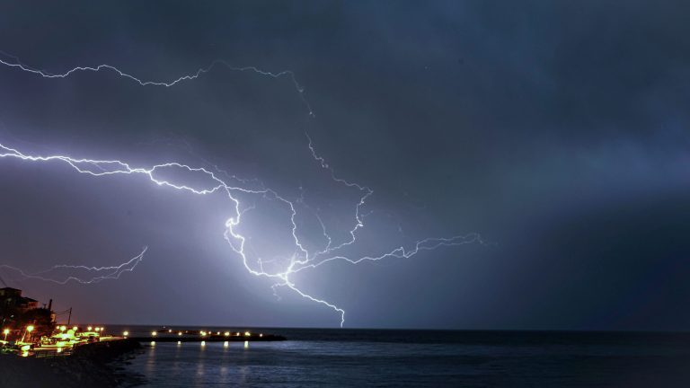 Ραγδαία επιδείνωση του καιρού, συναγερμός από τον διευθυντή της ΕΜΥ – “Αυτό που έρχεται από μεθαύριο και μετά…”