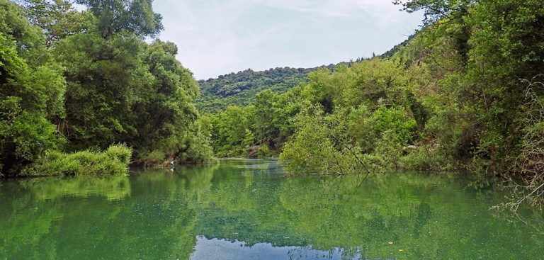 Αυτός είναι ο ποταμός στην Ελλάδα γνωστός και ως «γέφυρα του Θεού»