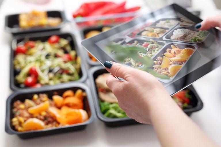 Νίκος Σαλαπατάρας – Ο άνθρωπος που έφερε επανάσταση στον τομέα των τροφίμων