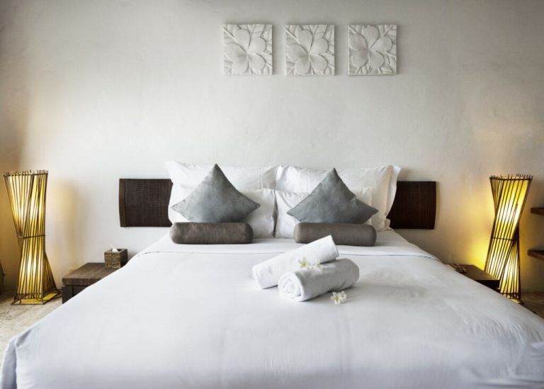 Airbnb: Βουτιά 8,5% στις κρατήσεις τον Μάρτιο, πού οφείλεται και τι προμηνύει